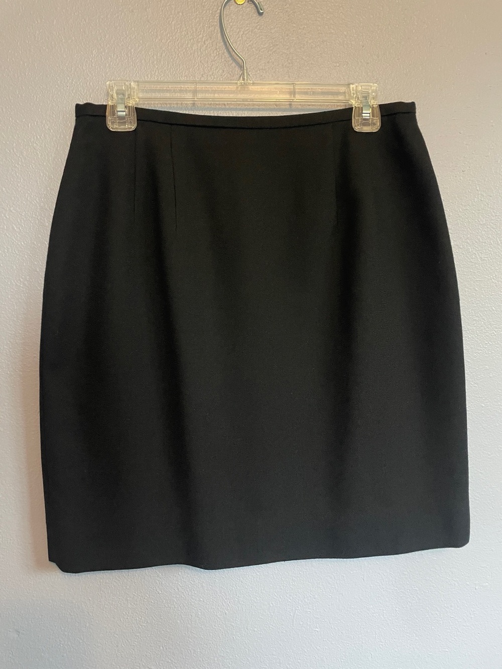 Amanda Smith 100% Wool Black Skirt size 12